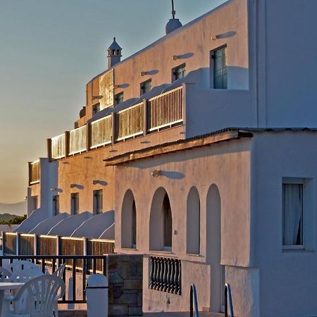 Alex Hotel Тоурлос Экстерьер фото