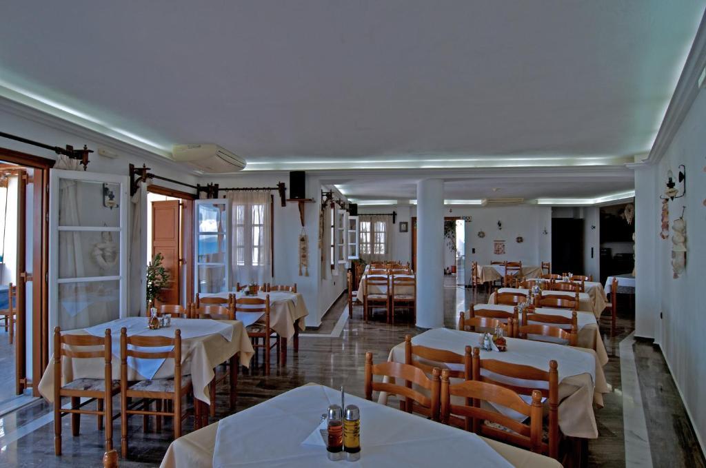 Alex Hotel Тоурлос Экстерьер фото